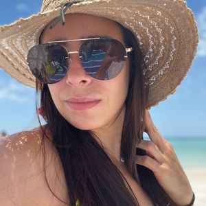 Meet your Posher, Astrid